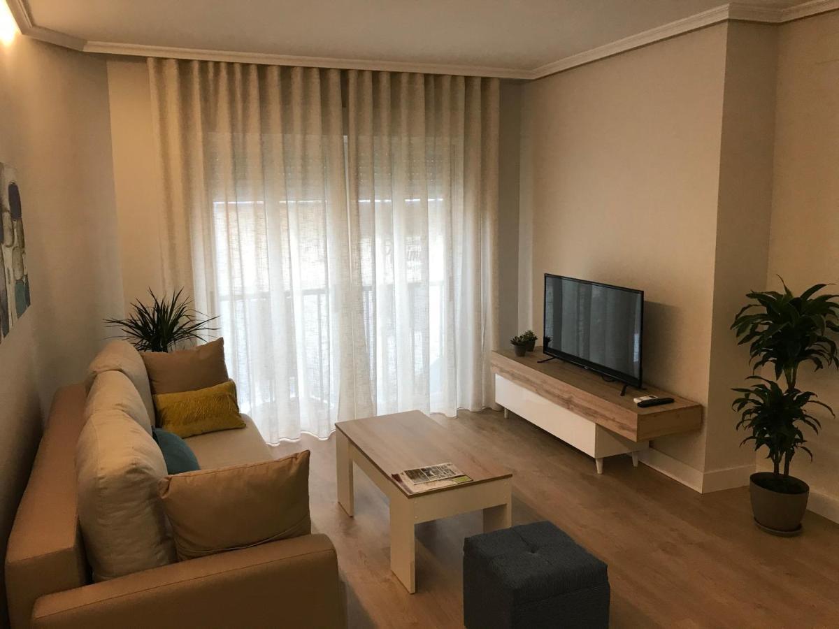 Apartamento Abuelo Mayorga Plasencia Buitenkant foto